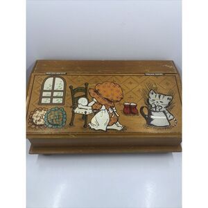 Holly Hobbie Music Jewelry Box Wood Made In Japan Vintage 1970’s. Please Read